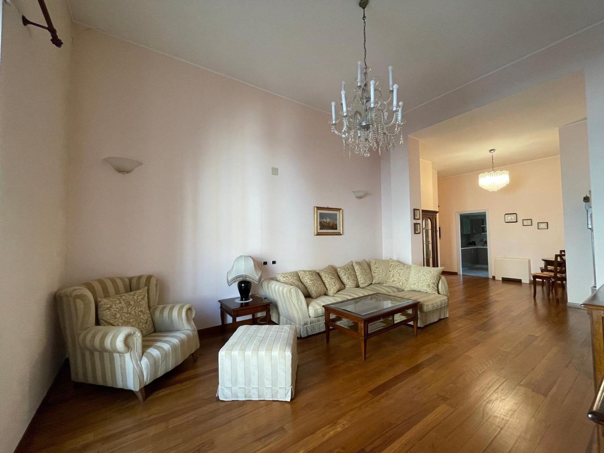Castello Suite ตูริน ภายนอก รูปภาพ
